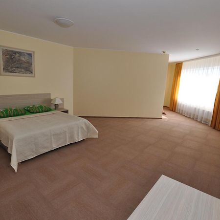 Motel Paradise Vilnius Ngoại thất bức ảnh